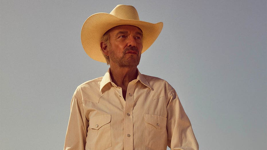 Billy Bob Thornton says Hollywood told him he ‘wasn’t Southern enough’: 'I am just off the turnip truck'