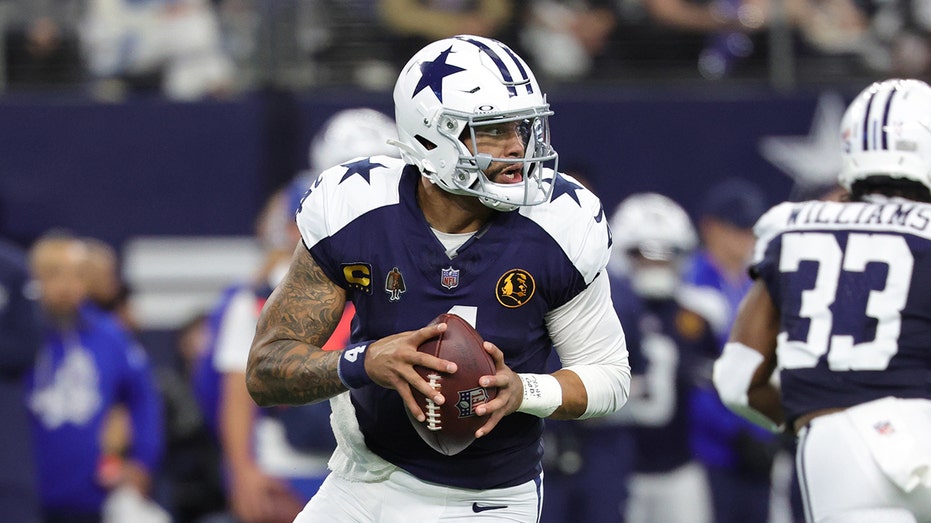 Dak Prescott, CeeDee Lamb lead Cowboys past Chiefs in Thanksgiving thriller