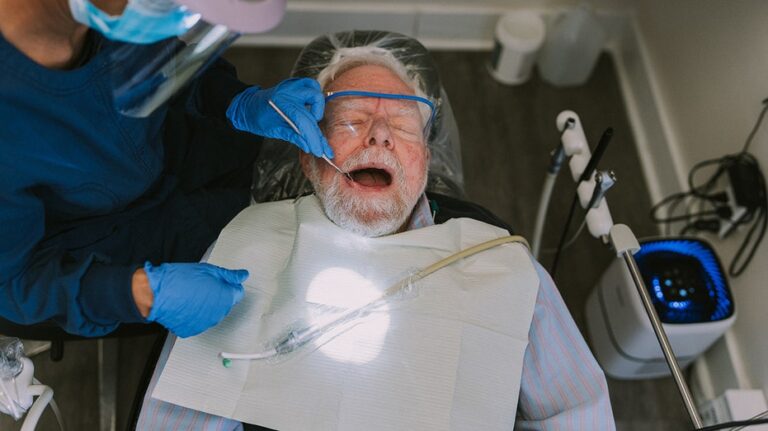 Treating gum disease could reduce risk of heart attacks and strokes, study suggests
