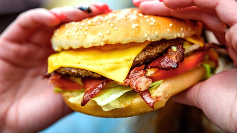 Looking for a cheap cheeseburger? 10 American cities that deliver the best meal deals