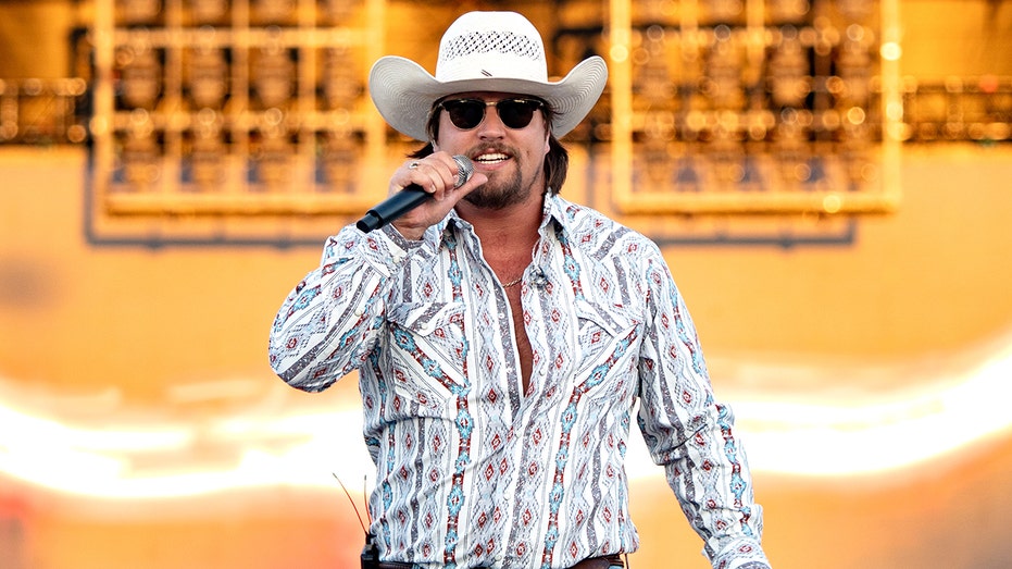 Country star Gavin Adcock falls off stage during concert