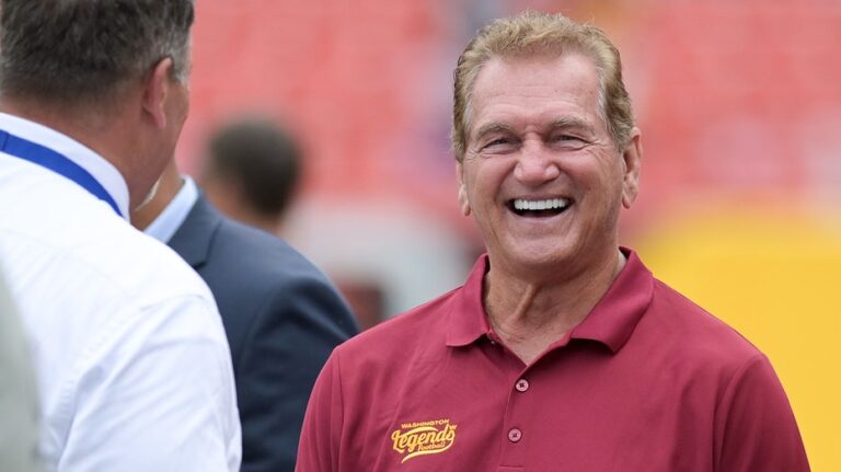 Ex-NFL star mum on possibility of Trump's name on Commanders' new stadium, but excited for team's return to DC