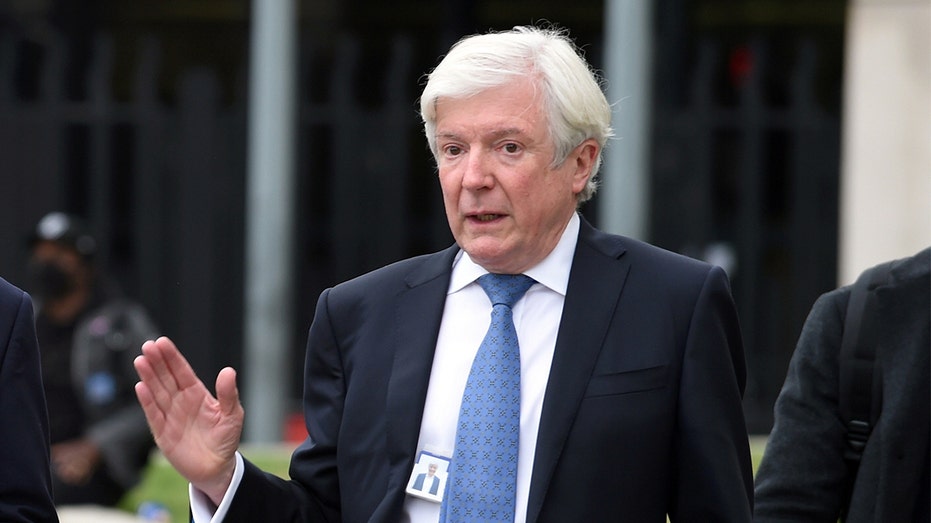 Ex-BBC director general tells network they shouldn't agree to pay Trump any money