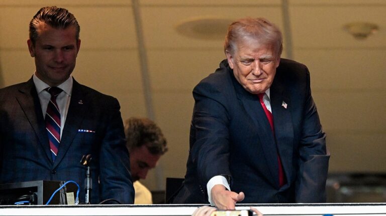 Trump says Commanders 'have to get a touchdown' while in FOX booth; Washington's QB finds receiver for score