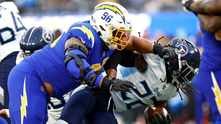 LSU national champion Breiden Fehoko retires from NFL at 29