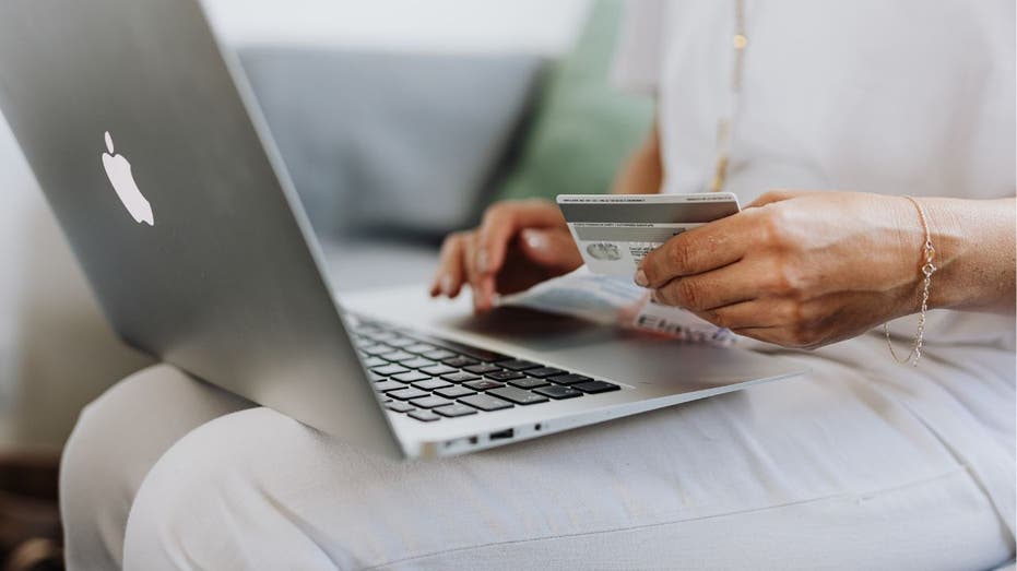 New SantaStealer malware is after your passwords and crypto