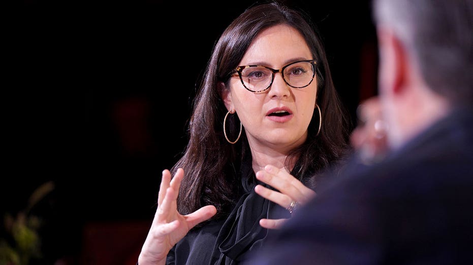 Bari Weiss tells staff '60 Minutes' CECOT story wasn't ready, says disrespect among colleagues is unacceptable