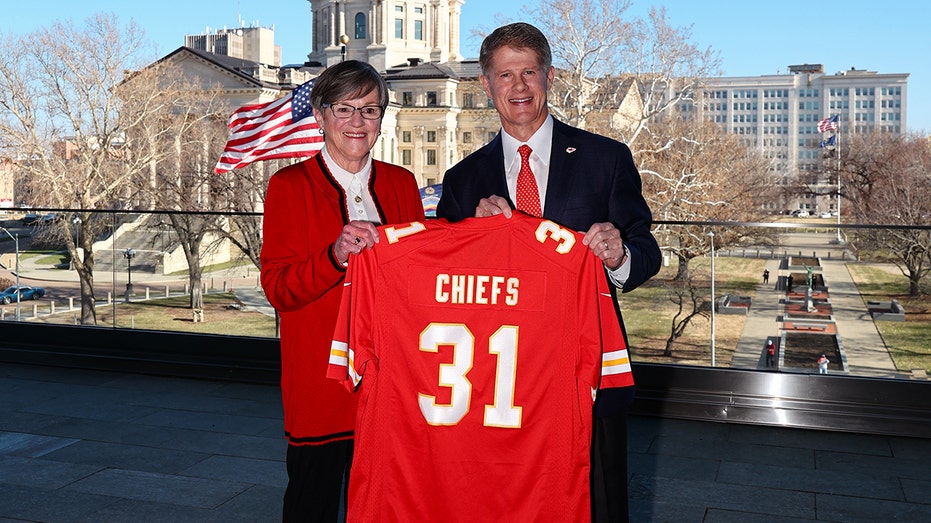Chiefs announce relocation to Kansas by the 2031 NFL season with new domed stadium