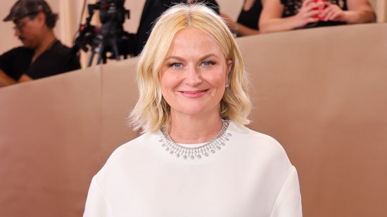 Golden Globe winner recounts heated exchange with first-class airline passenger: 'My Boston came out'