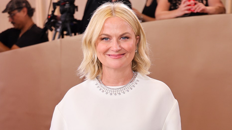 Golden Globe winner recounts heated exchange with first-class airline passenger: 'My Boston came out'