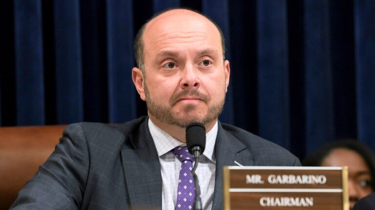 GOP lawmaker renews oversight hearing request of DHS agencies following fatal shooting in Minneapolis