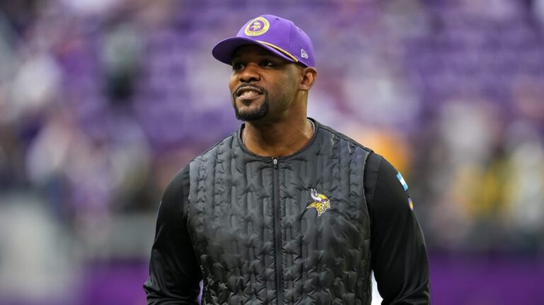 Vikings announce Brian Flores extension as defensive coordinator despite head coach interviews