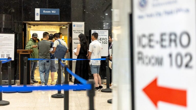 Ecuadoran man released after federal judge's ICE order