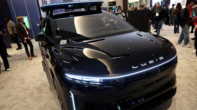 Uber unveils a new robotaxi with no driver behind the wheel