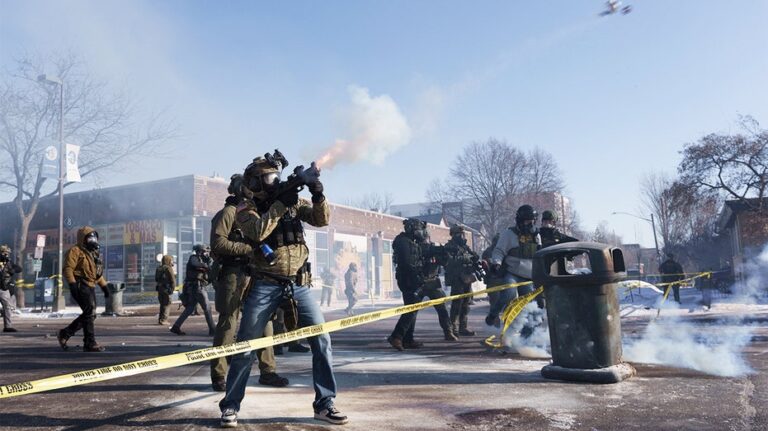 Federal immigration officials privately fume over DHS claims after deadly Minnesota shooting