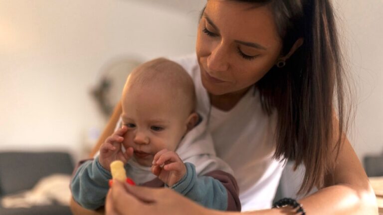 Early peanut exposure in babies tied to sharp drop in food allergy diagnoses