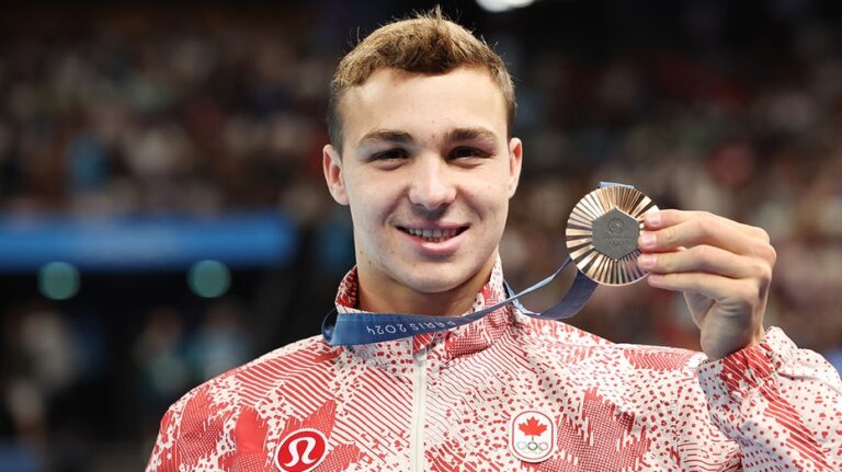 Olympic medalist spurns Canada in hopes of swimming for Team USA: 'Always felt like an American'