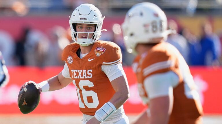 Arch Manning's 60-yard touchdown run delivers critical blow in Texas' win over Michigan