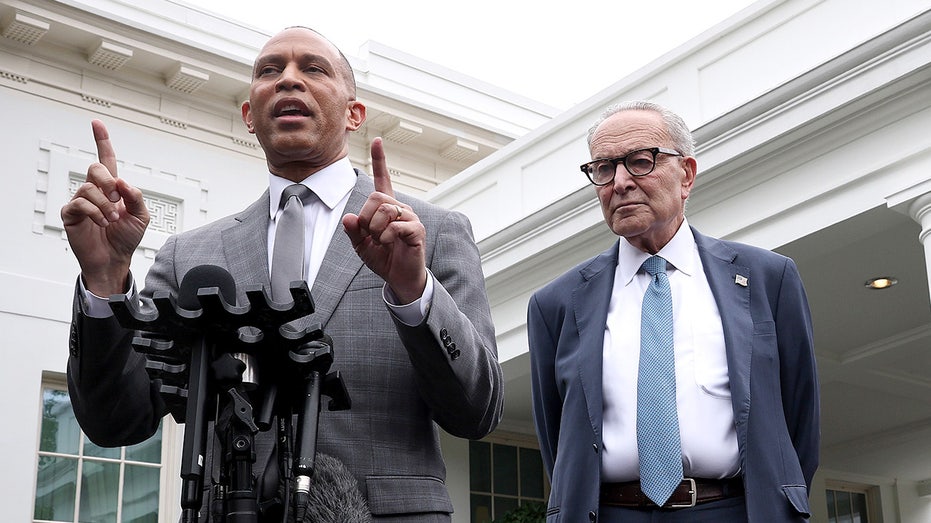 House Democrats mutiny Schumer’s deal with White House, threatening longer shutdown