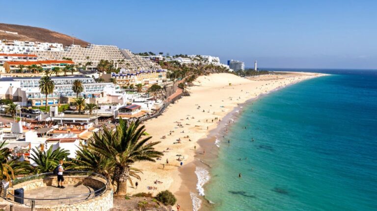 'Reckless’ tourists on island hot spot could be slapped with fines for emergency services use