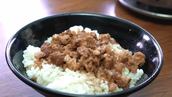 'Boy kibble' trend has men eating like dogs seven times a week for gains