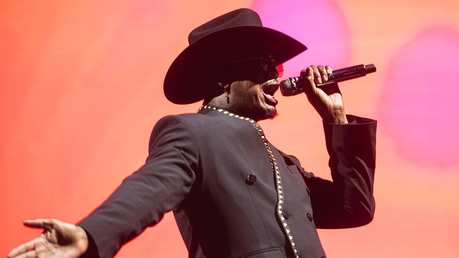 Ne-Yo embraces country’s everyday lifestyle, says R&B’s ‘sexiest guy, all the money’ image isn’t reality