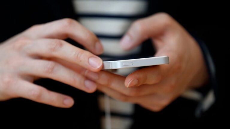 How to stop scam texts from targeting aging parents