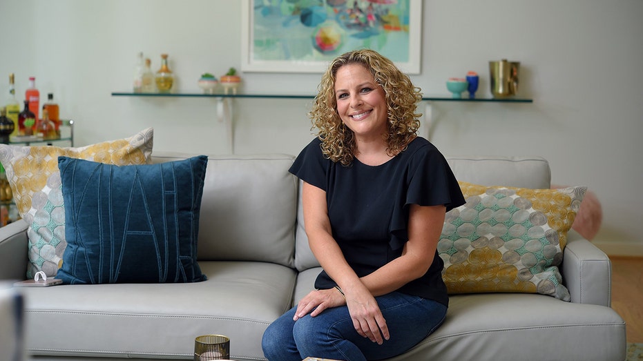 Popular mommy blogger dies at 48 two years after devastating cancer diagnosis