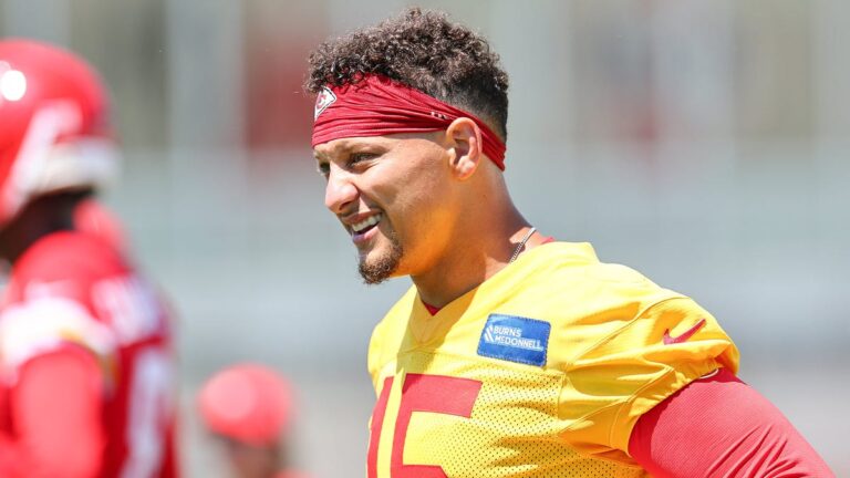 Chiefs Star QB Patrick Mahomes Cleared For Practice Ahead Of Training Camp